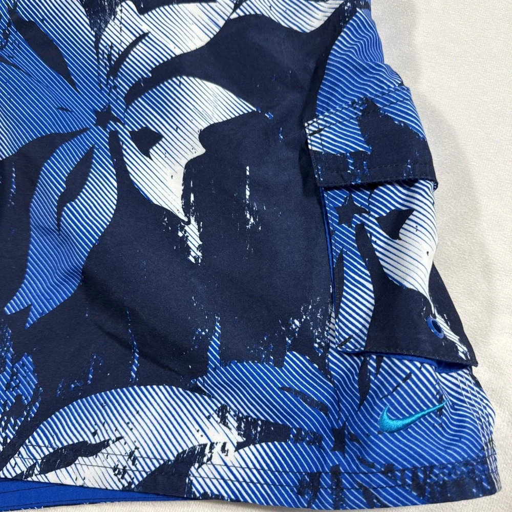 Nike Swim Trunks Shorts Mens L Blue Black‎ White Floral Print Lined Pockets